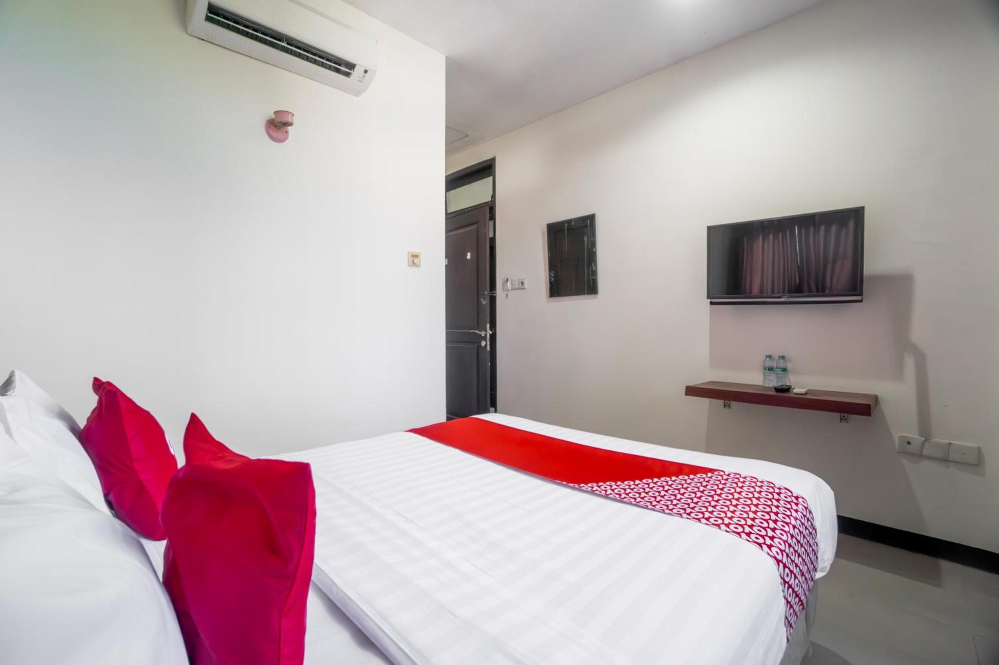 Hotel O Genteng Near Genteng Market Formerly Uno Hotel Surabaya Eksteriør bilde