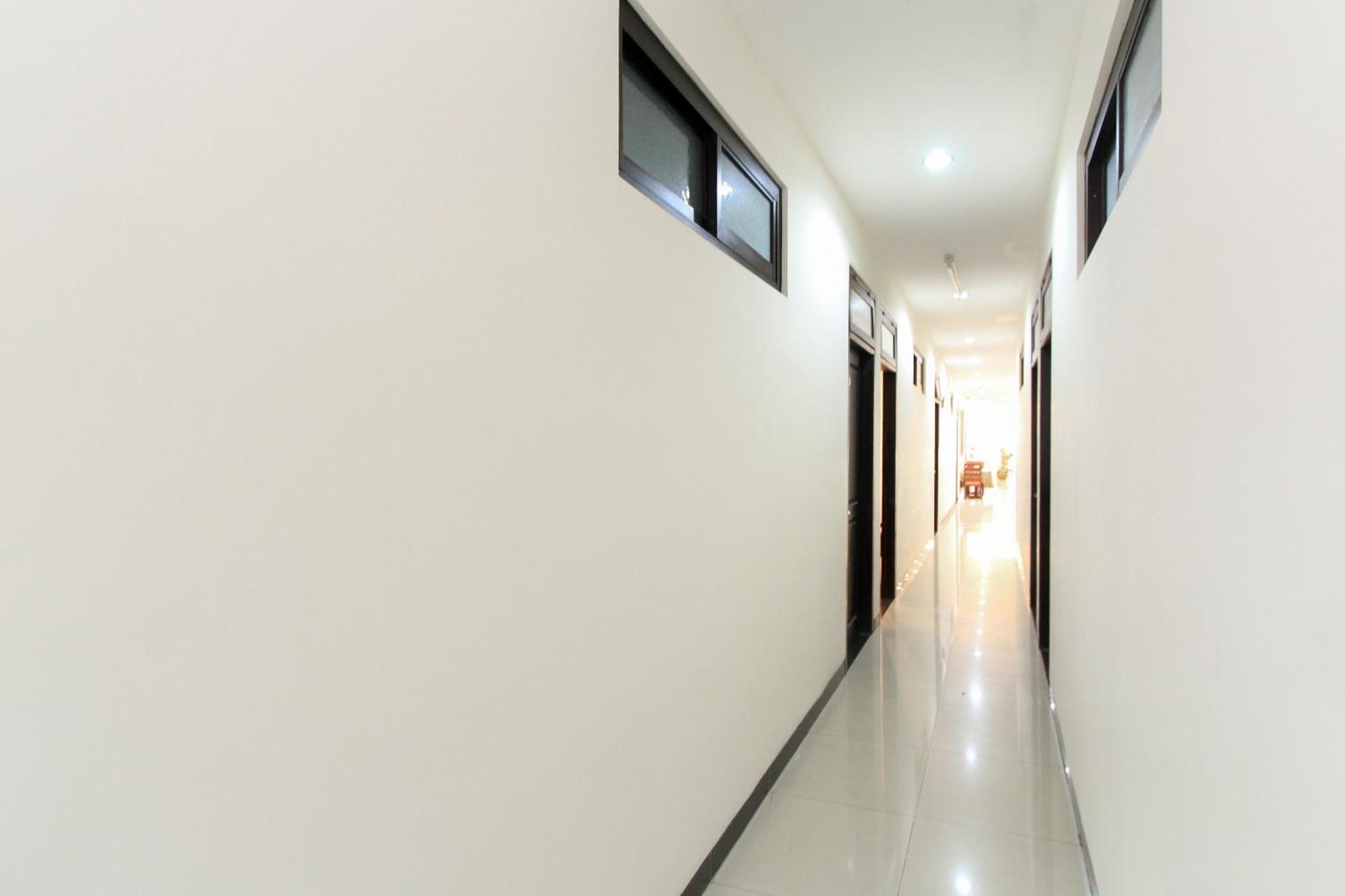 Hotel O Genteng Near Genteng Market Formerly Uno Hotel Surabaya Eksteriør bilde