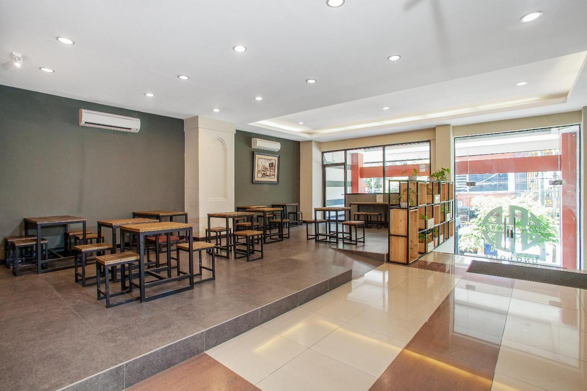 Hotel O Genteng Near Genteng Market Formerly Uno Hotel Surabaya Eksteriør bilde